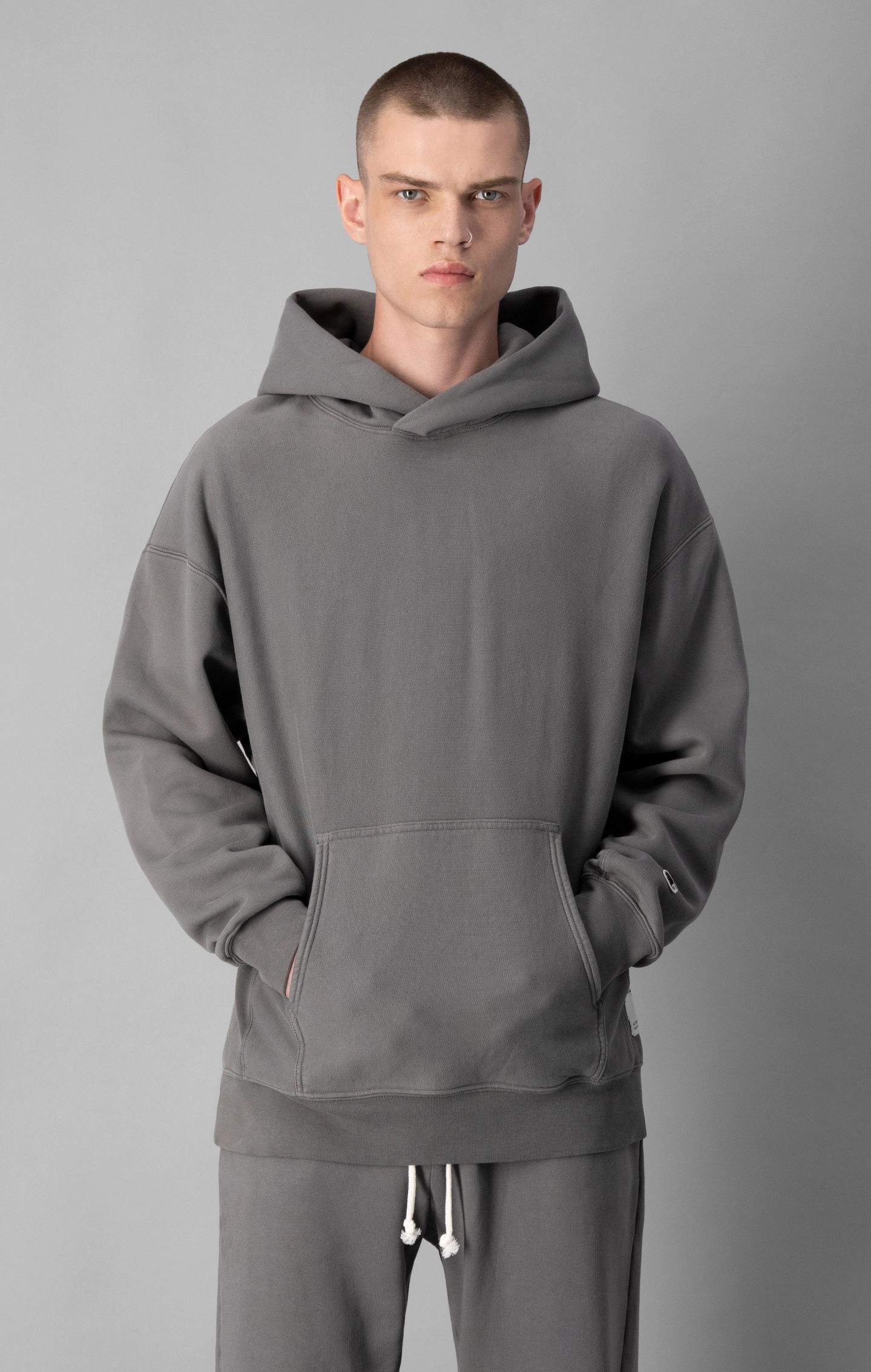 Kapuzenpullover aus stückgefärbter Bio-Baumwolle