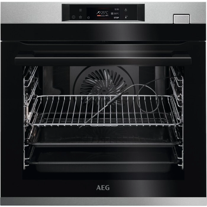 AEG 8000 SteamBoost® / Dampfbackofen / Dampfreinigung / Edelstahl mit Antifingerprint BSE78228BM