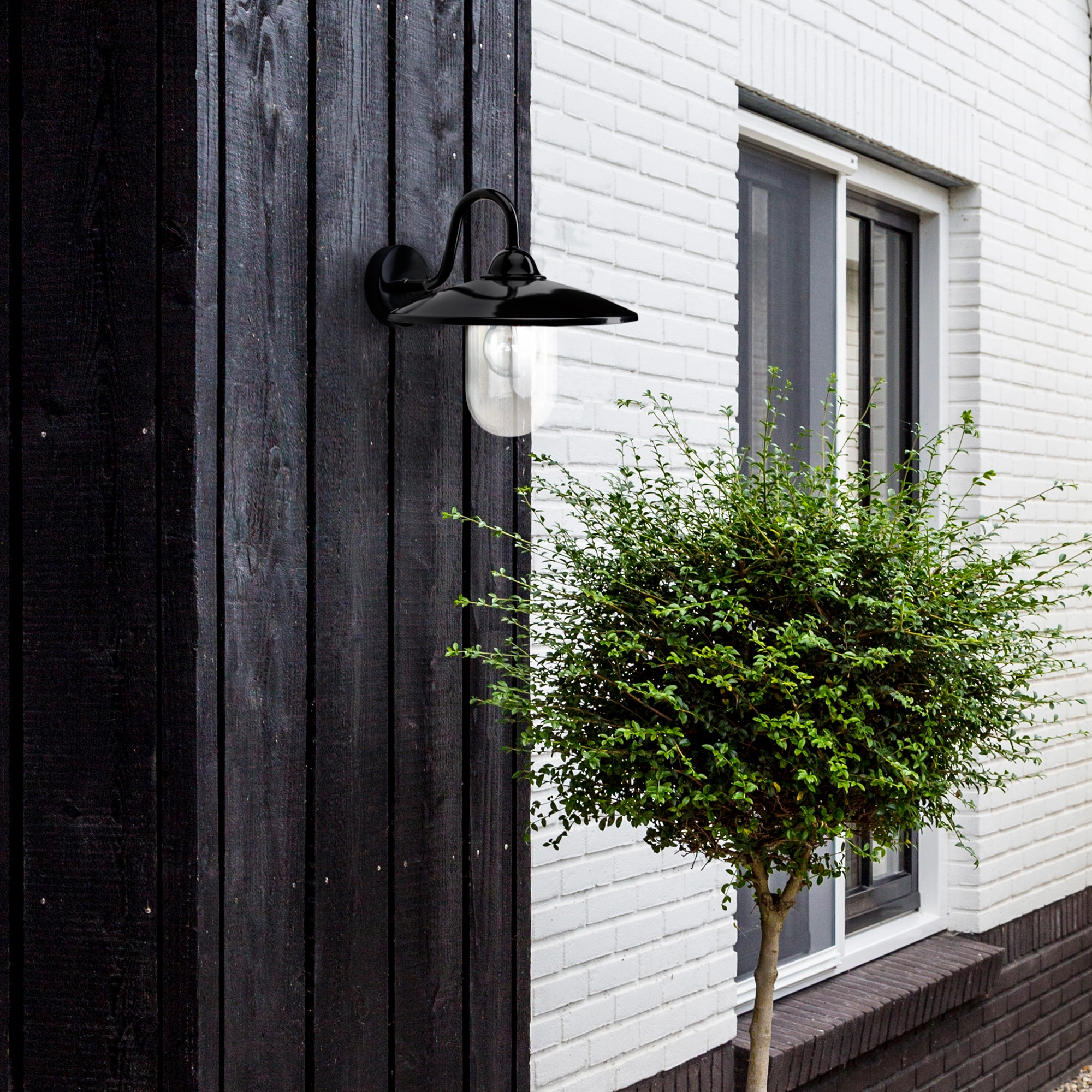 Hofleuchte Brig schwarz mit Smart Wifi LED