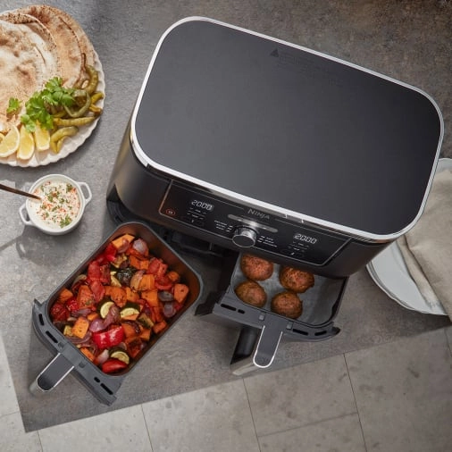 Ninja Heißluftfritteuse  9 5 Liter  6 Zubereitungsfunktionen  Dual Zone  Sync-Funktion  schwarz  AF400EU