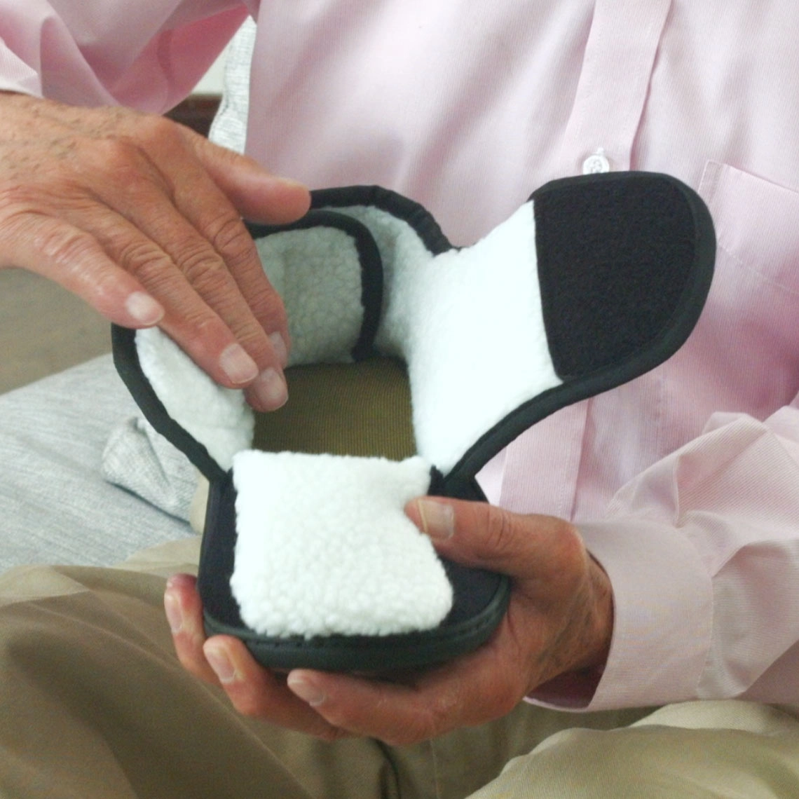 Comfy Wraps Hausschuhe mit Gelkern / M / schwarz