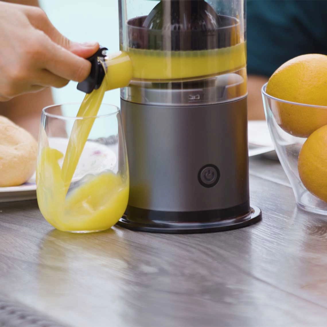 Livington JuiceBoost kabelloser Entsafter inkl. Rezeptheft GRATIS