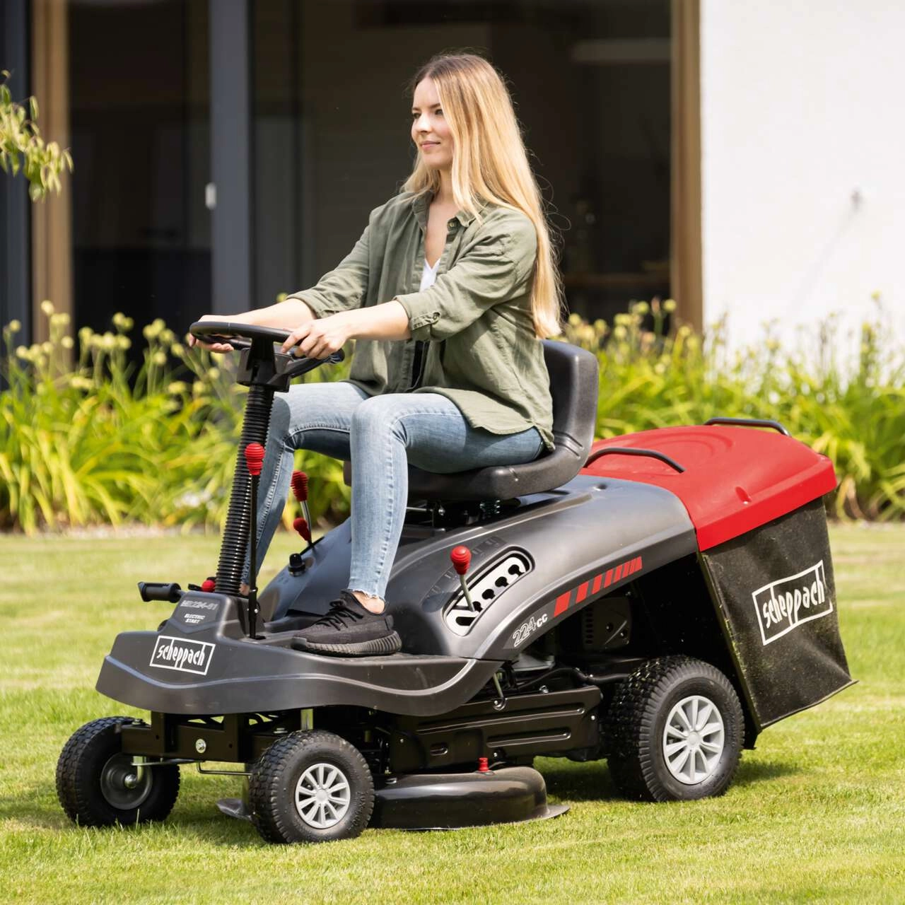 Aufsitzrasenmäher MR224-61 Scheppach - 6.8PS | 61cm Schnittbreite | 150L Fangsack | Elektro-Start