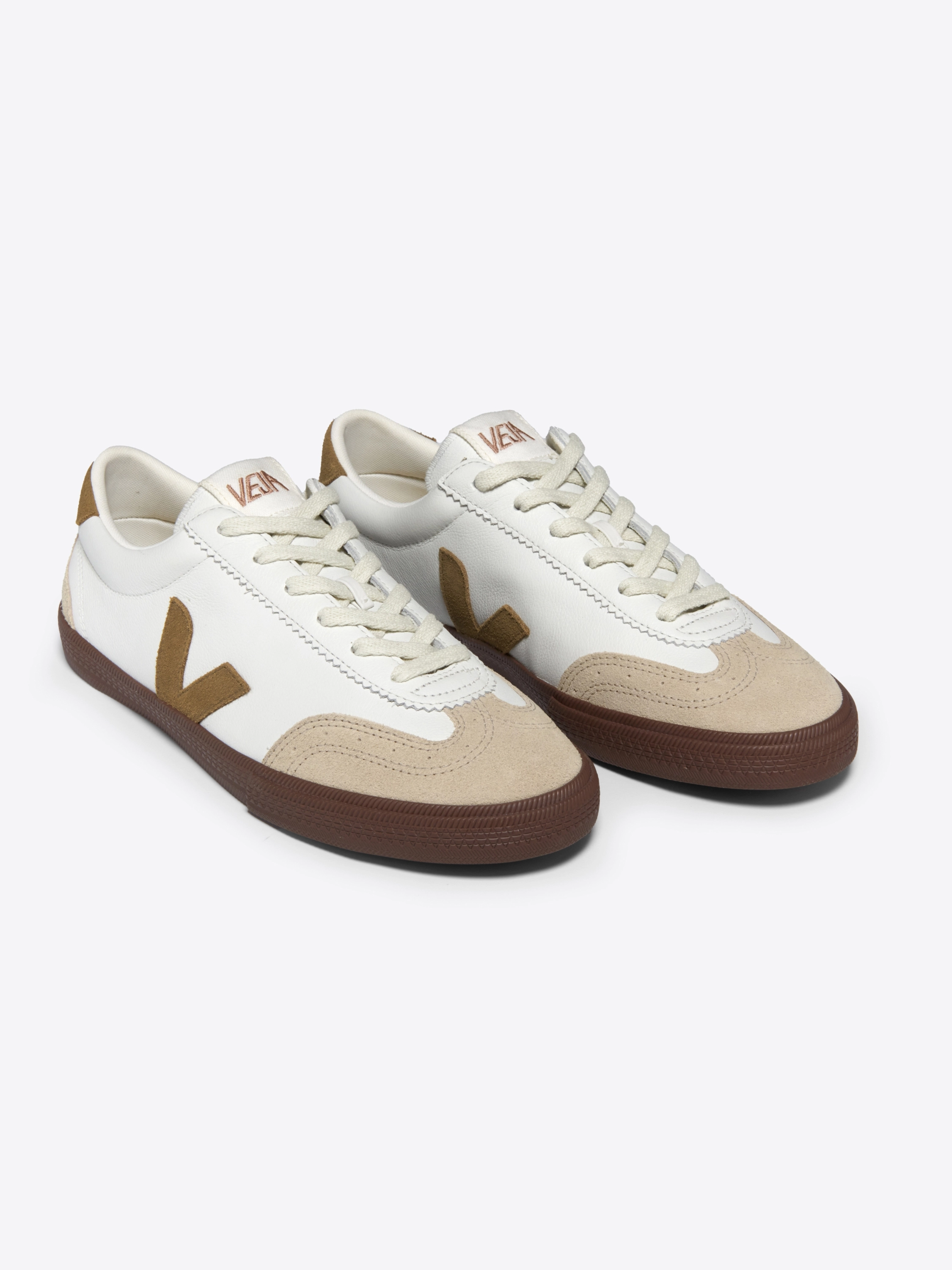 Veja Volley O.T. Leather