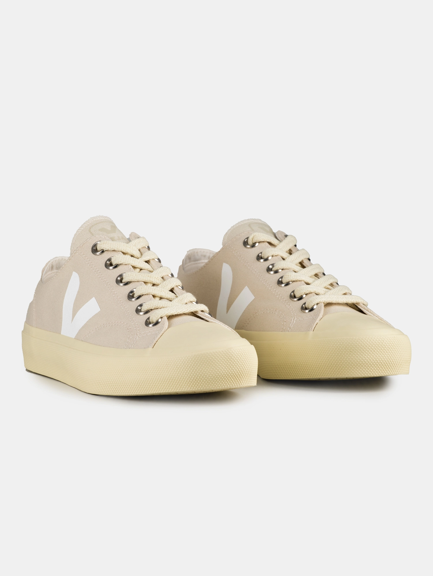 Veja Wata II Low Canvas
