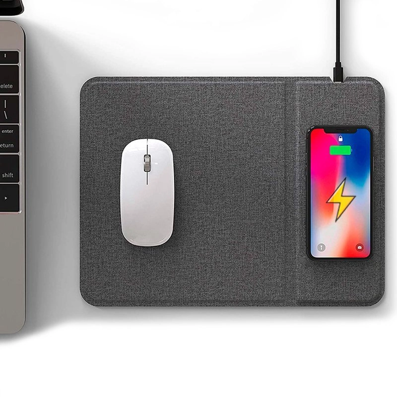 Cooles Mauspad + kabellose 15-W-Qi-Ladestation